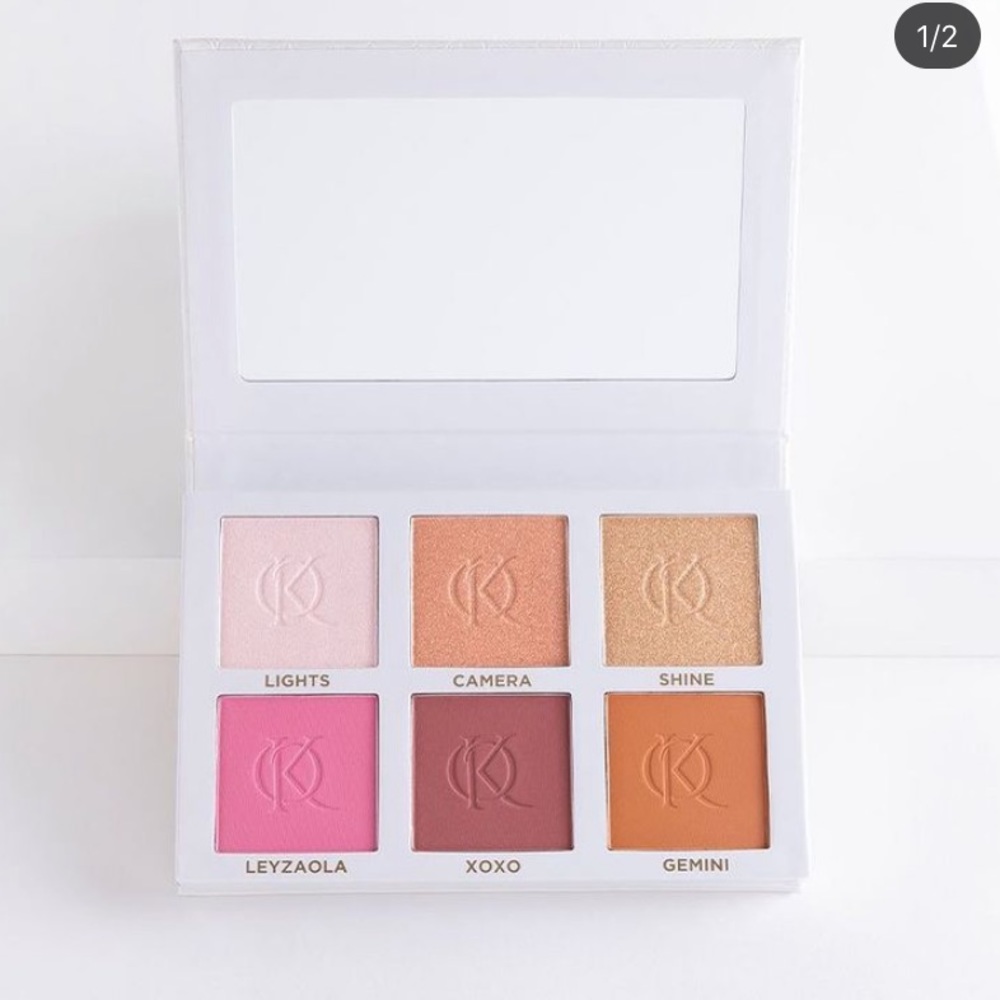 Kenia Ontiveros blush and shine kit